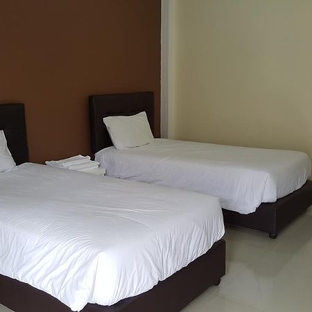 Charoensuk Grand Hotel Kabin Buri Экстерьер фото
