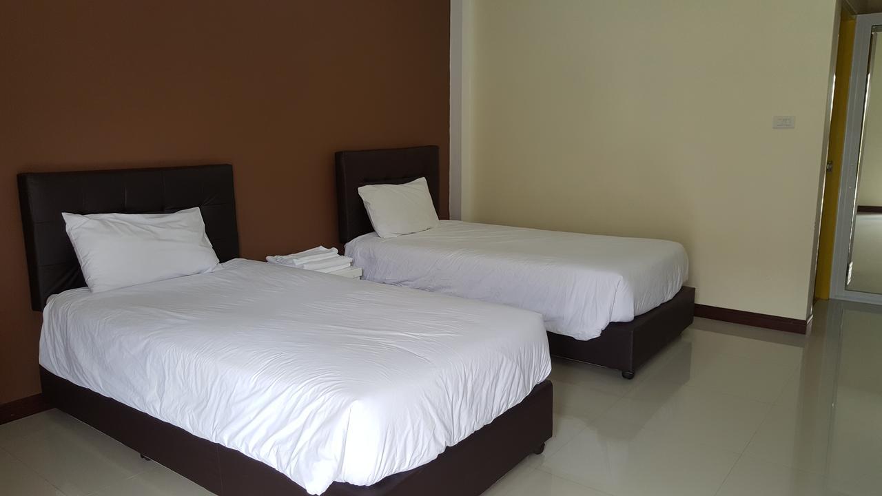 Charoensuk Grand Hotel Kabin Buri Экстерьер фото