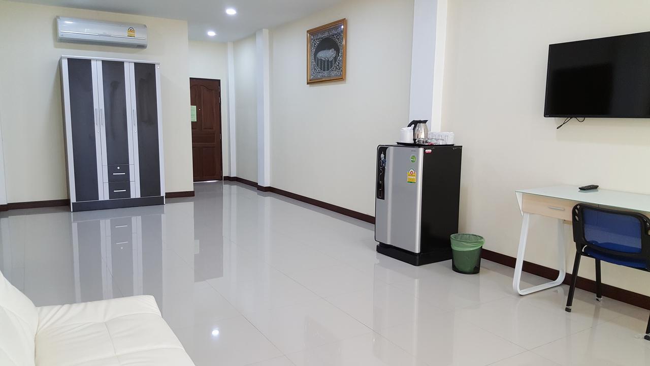 Charoensuk Grand Hotel Kabin Buri Экстерьер фото